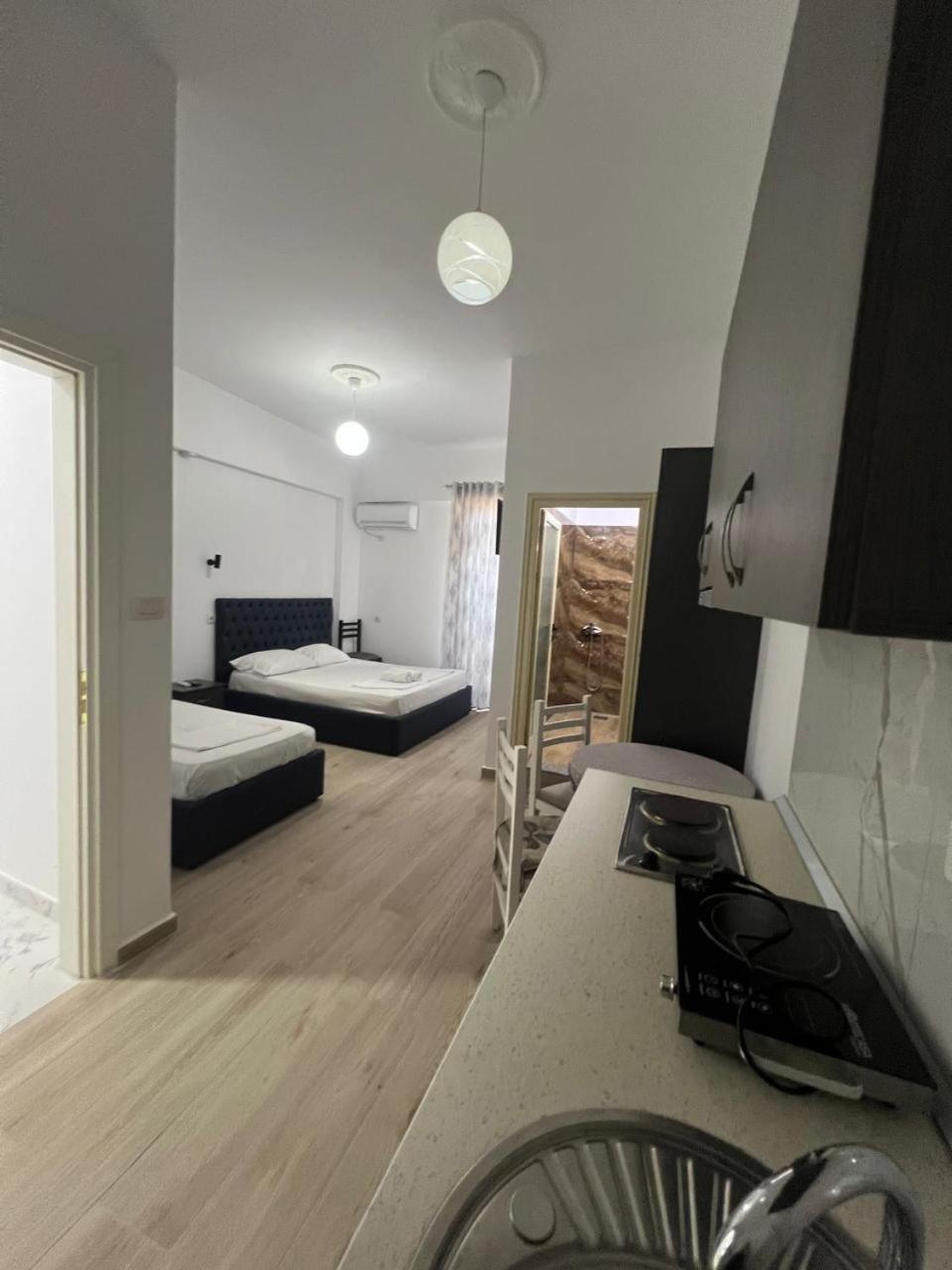 Hotel Vila Flowers Wlora Zewnętrze zdjęcie
